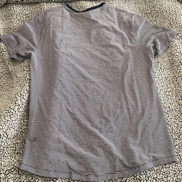 Lululemon men’s navy blue striped M t-shirt - Picture 2 of 2